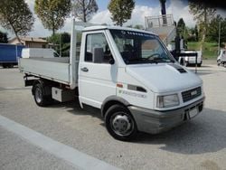 Bianco pastello Usata 1995 Iveco Daily Tre volumi | 5890 €