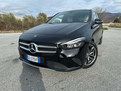 Nero Usata 2021 Mercedes B180 Executive Monovolume | 26.500 € (Buon prezzo)