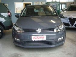 Grigio Usata 2015 VW Polo Trendline Tre volumi | 7400 € (Buon prezzo)