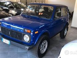 Blu Usata 2001 Lada niva SUV | 7900 €