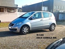 Grigio Usata 2009 Mercedes A150 Avantgarde Tre volumi | 5500 € (Molto cara)