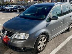 Grigio Usata 2003 VW Touran Monovolume | 2400 € (Buon prezzo)