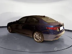 Blu Usata 2019 Alfa Romeo Giulia Super Tre volumi | 20.900 € (Buon prezzo)