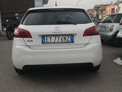 Usata 2014 Peugeot 308 Business-Line Tre volumi | 5300 € (Buon prezzo)