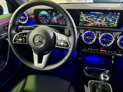Nero metallizzato Usata 2021 Mercedes A160 Premium Due volumi | 29.850 € (Molto cara)