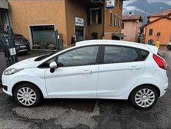 Bianco Usata 2017 Ford Fiesta Tre volumi | 6200 € (Buon prezzo)