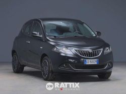 Nero vulcano Usata 2021 Lancia Ypsilon Gold Due volumi | 12.332 € (Buon prezzo)