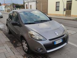 Marrone Usata 2010 Renault Clio II Tre volumi | 3500 € (Buon prezzo)