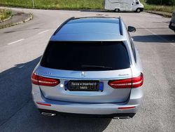 Argento Usata 2022 Mercedes E220 Premium Station wagon | 43.500 € (Molto cara)