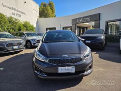 Grigio scuro metallizzato Usata 2018 Kia Ceed Sportswagon Station wagon | 8999 € (Buon prezzo)