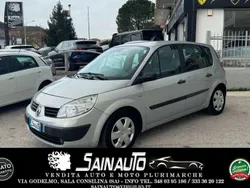 Grigio Usata 2004 Renault Scénic II Dynamique Monovolume | 1400 € (Buon prezzo)