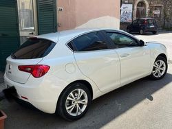 Bianco Usata 2010 Alfa Romeo Giulietta Due volumi | 6200 € (Molto cara)