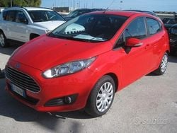 Rosso Usata 2015 Ford Fiesta Business Edition Tre volumi | 7900 € (Buon prezzo)