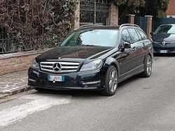 Nero Usata 2012 Mercedes 220 Tre volumi | 10.000 €