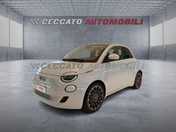 Blu Usata 2022 Fiat 500e La Prima Tre volumi | 18.109 € (Cara)