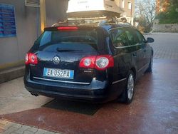 Nero Usata 2010 VW Passat Station wagon | 5200 € (Molto cara)