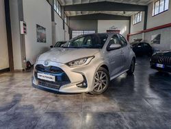 Grigio Usata 2021 Toyota Yaris Hybrid Trend Tre volumi | 16.900 € (Ottimo prezzo)