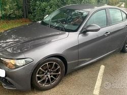 Grigio Usata 2017 Alfa Romeo Giulia Tre volumi | 10.400 € (Buon prezzo)