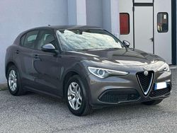 Grigio canna di fucile Usata 2021 Alfa Romeo Stelvio Executive SUV | 27.899 € (Buon prezzo)