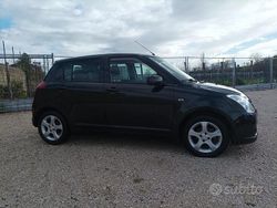 Nero Usata 2007 Suzuki Swift GLX Due volumi | 3800 € (Buon prezzo)
