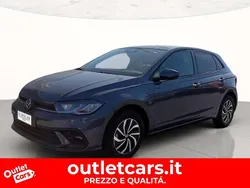Smoky grey metallizzato Usata 2022 VW Polo Life Tre volumi | 18.300 € (Buon prezzo)