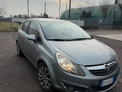 Usata 2010 Opel Corsa | 2400 € (Buon prezzo)