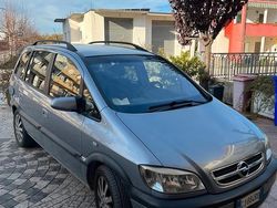 Grigio Usata 2002 Opel Zafira Monovolume | 1200 €