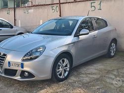 Grigio Usata 2014 Alfa Romeo Giulietta Tre volumi | 4500 € (Buon prezzo)