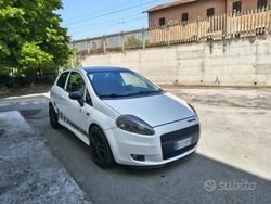 Bianco Usata 2009 Fiat Punto Due volumi | 4300 € (Molto cara)