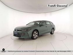 Verde Usata 2024 VW Passat Business Station wagon | 32.400 € (Ottimo prezzo)