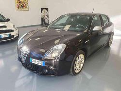 Nero Usata 2011 Alfa Romeo Giulietta Exclusive Tre volumi | 7900 € (Cara)