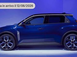 Argento Usata 2024 Renault R5 Urban Due volumi | 29.640 € (Ottimo prezzo)