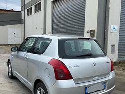 Grigio Usata 2006 Suzuki Swift Due volumi | 2700 €