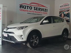 Bianco Usata 2017 Toyota RAV4 Active SUV | 14.990 € (Buon prezzo)