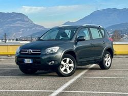Nero Usata 2007 Toyota RAV4 Luxury SUV | 4300 € (Buon prezzo)