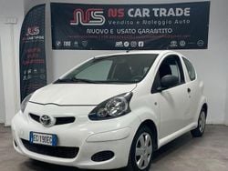 Bianco Usata 2011 Toyota Aygo Due volumi | 4490 € (Buon prezzo)
