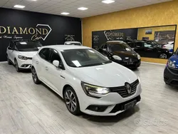 Bianco Usata 2016 Renault Mégane III Bose Edition Tre volumi | 9990 € (Cara)