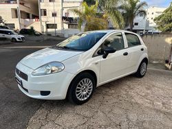 Bianco Usata 2009 Fiat Grande Punto Dynamic Due volumi | 3950 € (Molto cara)