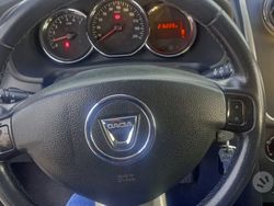 Nero Usata 2016 Dacia Sandero Due volumi | 6800 € (Cara)