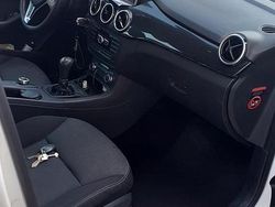 Bianco Usata 2012 Mercedes 180 Executive Tre volumi | 5800 €