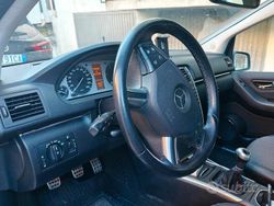 Nero Usata 2010 Mercedes B180 Monovolume | 5000 € (Cara)