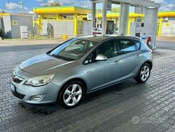 Usata 2010 Opel Astra Cosmo Tre volumi | 1900 € (Super prezzo)