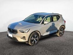Argento Usata 2023 Volvo XC40 Core SUV | 28.500 € (Buon prezzo)
