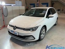 Other Usata 2021 VW Golf VIII Life Tre volumi | 19.300 € (Buon prezzo)