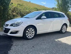 Usata 2014 Opel Astra Station wagon | 2999 € (Buon prezzo)