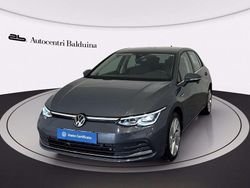 Dolphin grey Usata 2023 VW Golf VIII Style Tre volumi | 24.900 € (Buon prezzo)