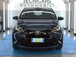 Grigio Usata 2015 Toyota Aygo X-play Due volumi | 9500 € (Buon prezzo)