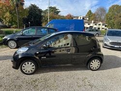 Nero Usata 2007 Peugeot 107 Due volumi | 2450 € (Buon prezzo)