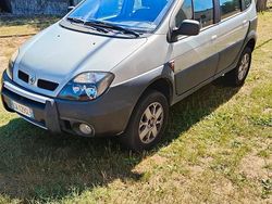 Usata 2002 Renault Scénic Monovolume | 1500 € (Buon prezzo)