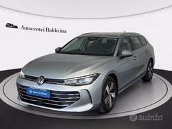 Dolomite met Usata 2024 VW Passat Business Tre volumi | 34.900 € (Buon prezzo)